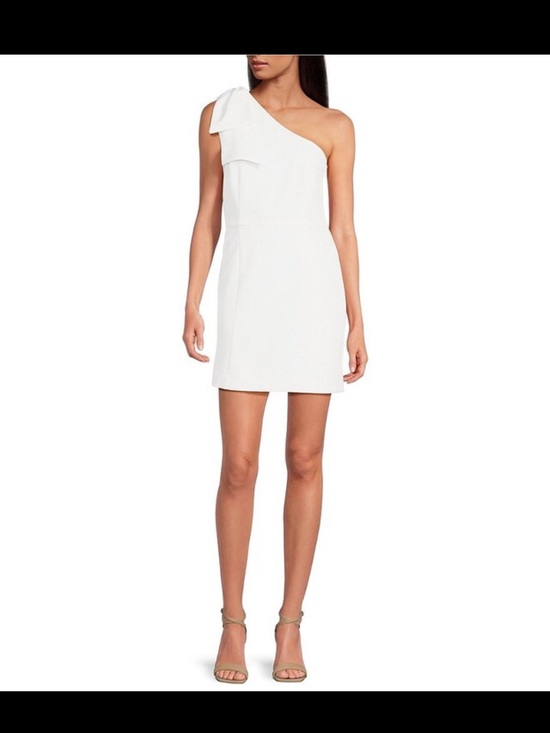 Gianni Bini Dresses & Skirts - Deliah One Bow Shoulder Sleeveless Sheath Crepe Mini Dress